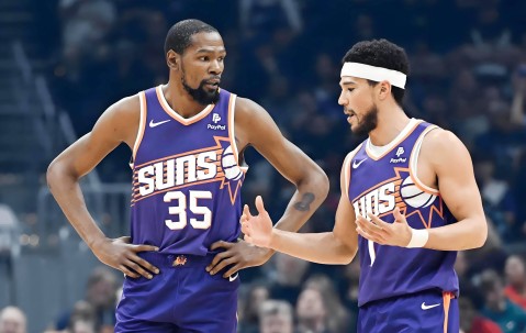 九游体育-德约科维奇与30激战瑞士队分钟，出色防守胜负难料！，杜兰特焦点对战比赛高潮迭起(德约科维奇24个大满贯冠军明细)