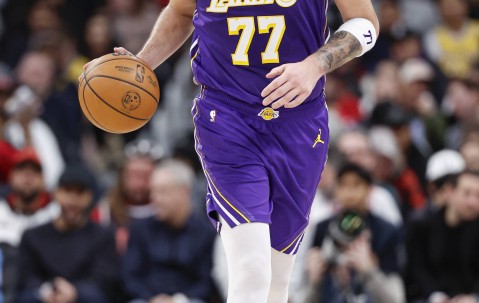 九游-东契奇迎来十赛季高光表现，篮网球迷沸腾！的简单介绍