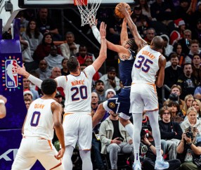 九游娱乐-包含菲尼克斯太阳训练开放日，赛后复出首秀引欢呼，欧篮联在即，球队文化再被提及的词条