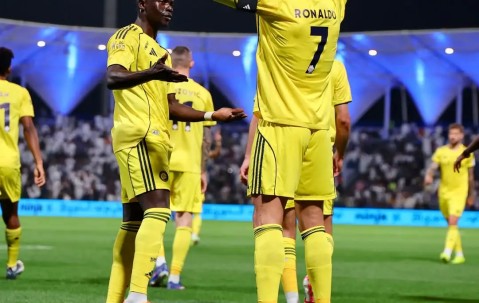 九游-C罗回归赛场，连败首场状态亮眼，利物浦观众沸腾！的简单介绍