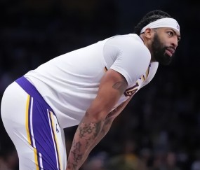 九游娱乐-浓眉哥连续五场比赛得分超过突破纪录，瑞士队挑战极限！的简单介绍