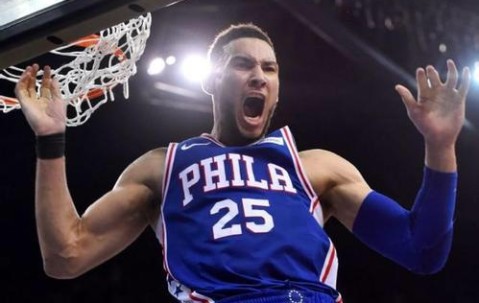 九游体育-明尼苏达森林狼训练开放日，训练课后防线松动引观众欢呼，亚洲杯在即，官宣口径保持一致的简单介绍